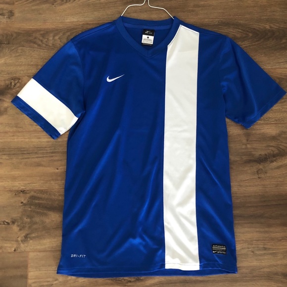 Nike DriFit Shirt